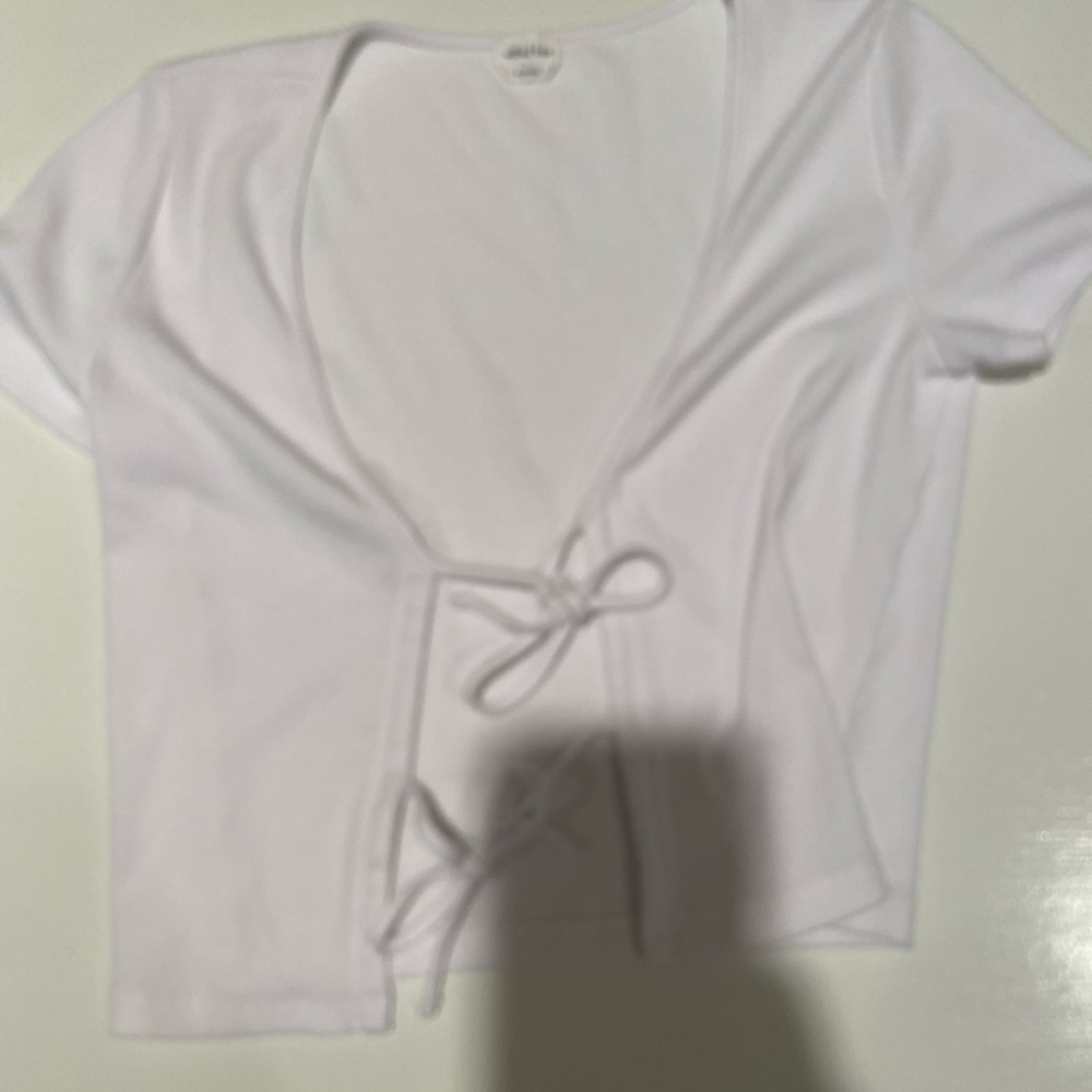 Aritzia white tie front crop top